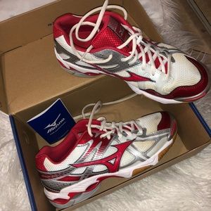 Volleyball sneakers